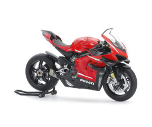 1:12 Ducati Superleggera V4 Yarış Kiti ile