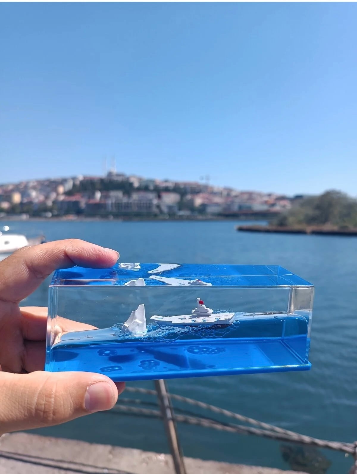 Batmayan Gemi