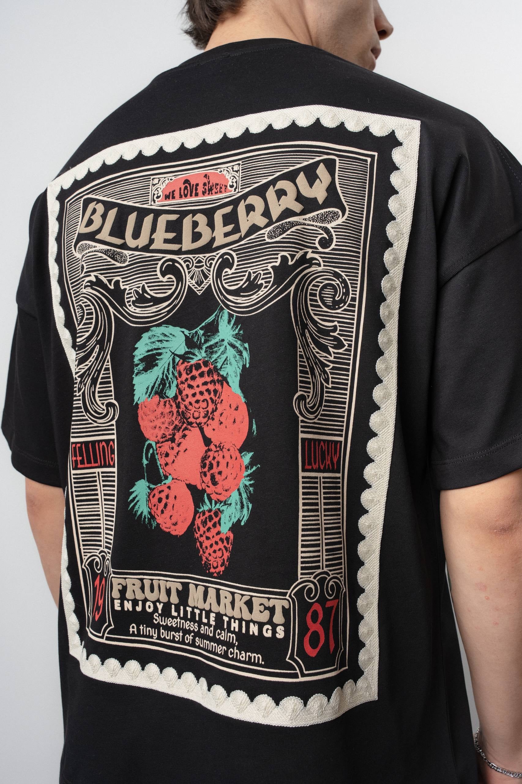 Blueberry Nakişli Siyah Tshirt