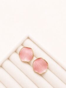 Çelik Gold Pembe Mine Küpe – Minimal Yuvarlak Kadın Küpesi