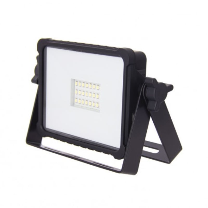Xanlite Şarjlı LED Projektör 900Lm Ip54 6000K