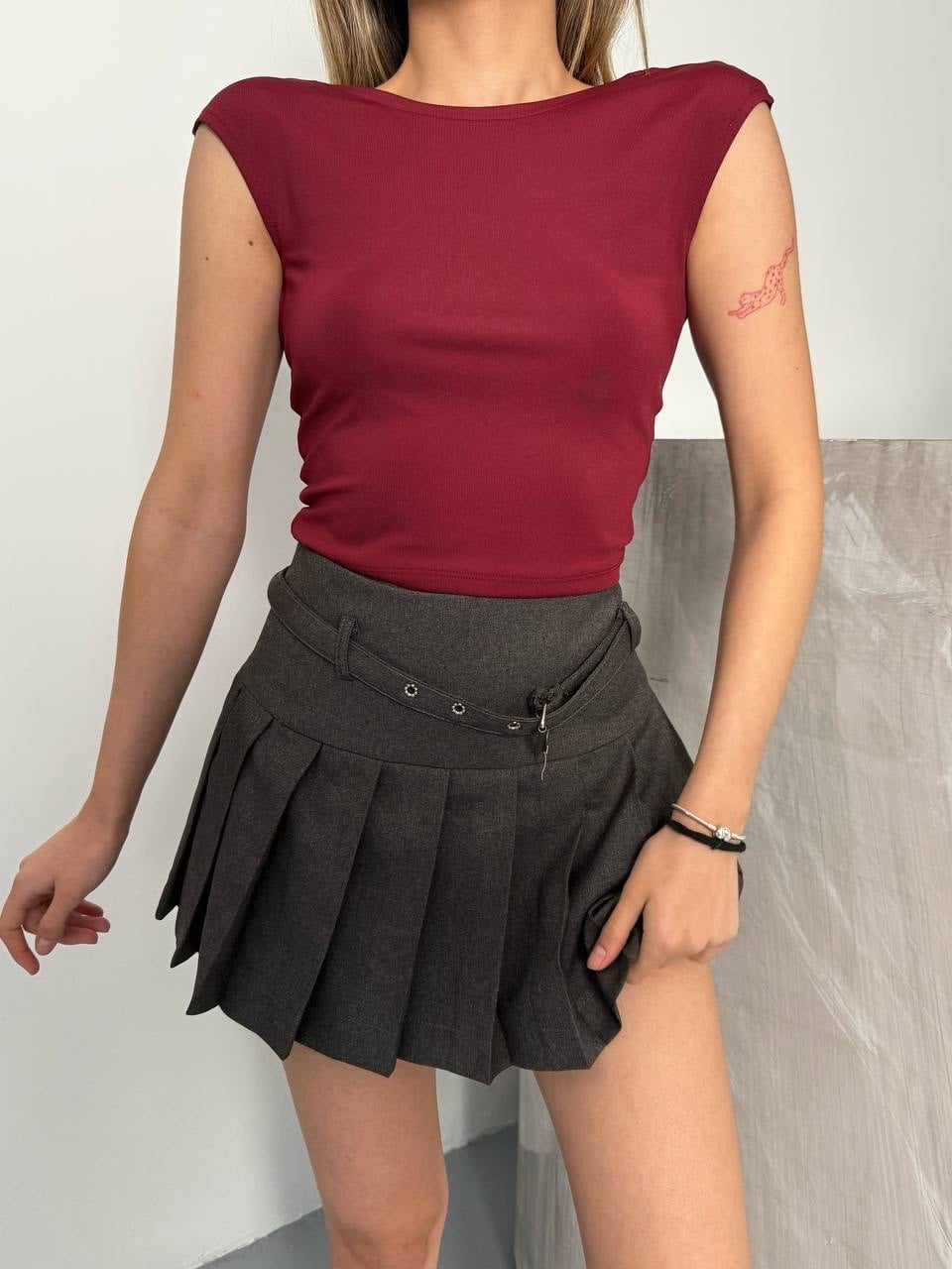Sirt Dekolteli Bordo Crop